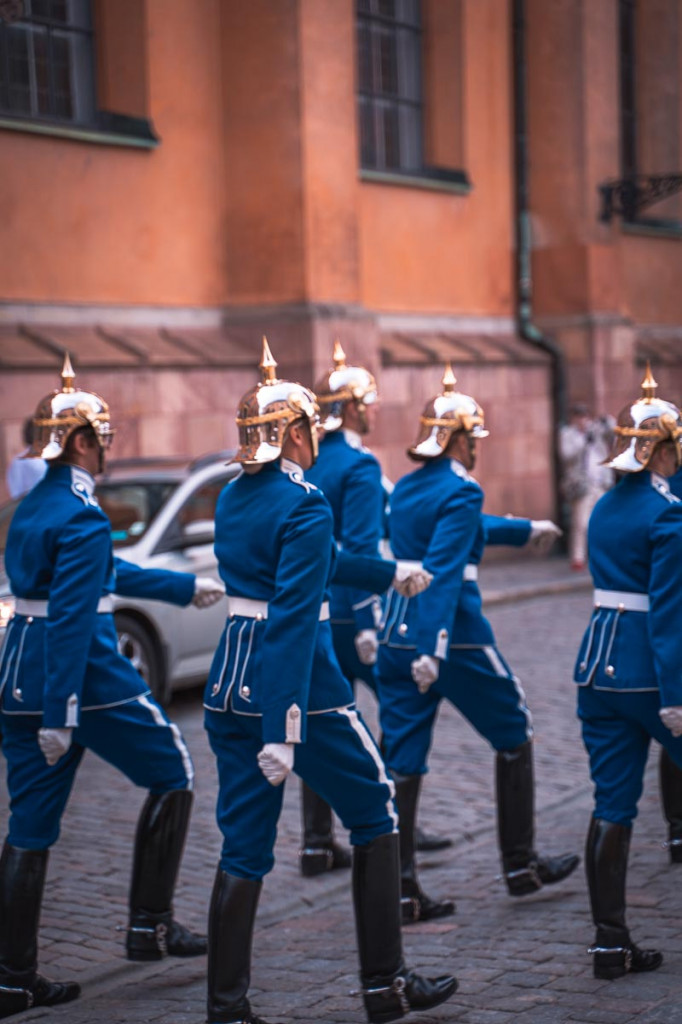 Die königliche Garde am Schloss in Stockholm